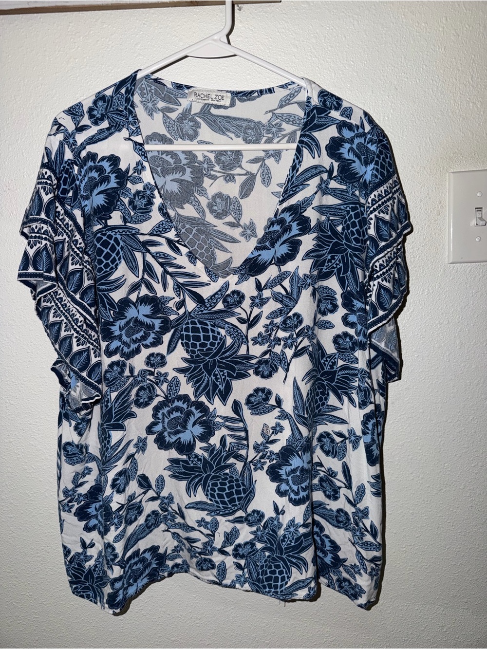 Rachel Zoe Blue & White Floral V-Neck Tunic Top